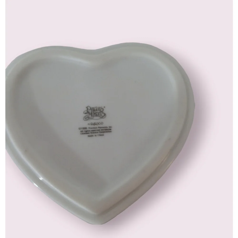 Vintage 1995 Precious Moments Jewelry Box Heart Shaped White Pink (NEW)